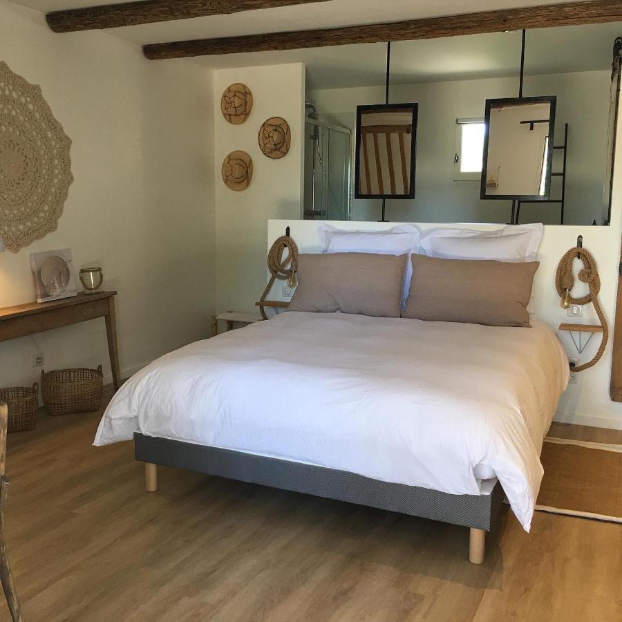 Bed and Breakfast La Bergerie de Cigalon à Mouries Extérieur photo